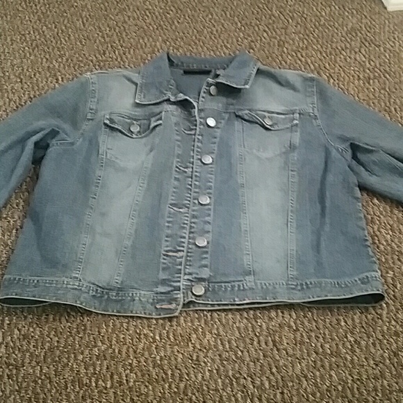 Jean jacket - Picture 2 of 2