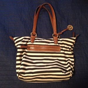 White and navy striped purse