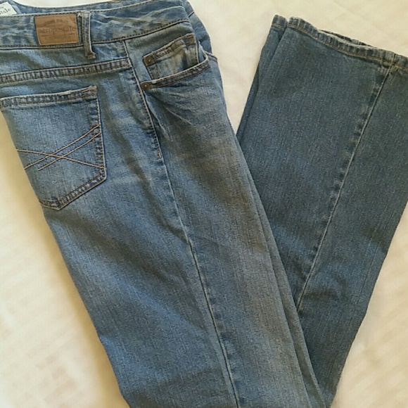 Aeropostale Hailey Flare Curvy Jeans