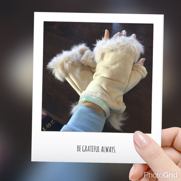 Faux suede rabbit fur wrist fingerless gloves - Picture 1 of 2
