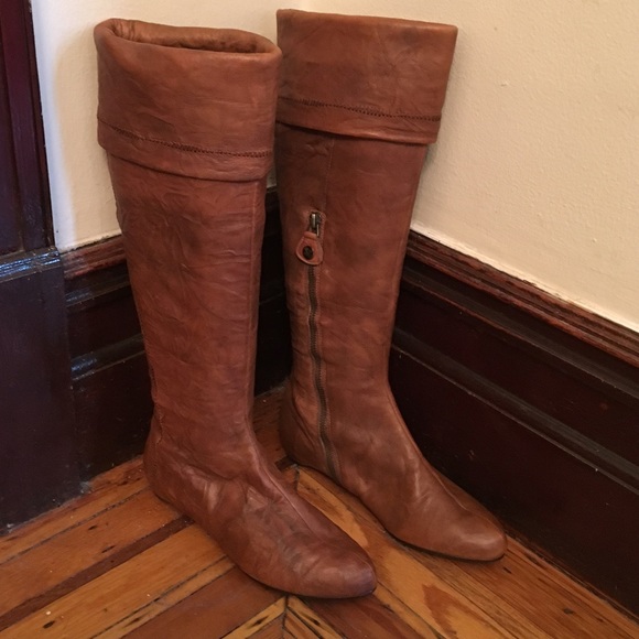 Brand new Modern Vintage boots in cognac