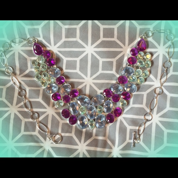 Statement necklace!🌺🌻🌺