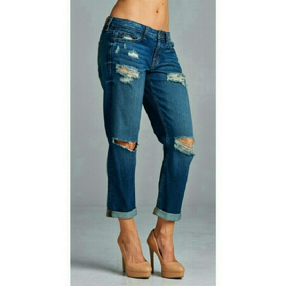 Destroyed Boyfriend Jeans - Picture 2 of 3