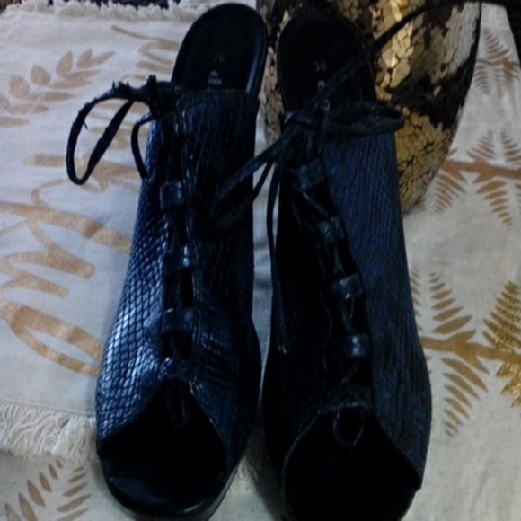 Datetelli  Snake.  Leather, heeled