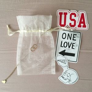 Brandy Melville infinity bracelet