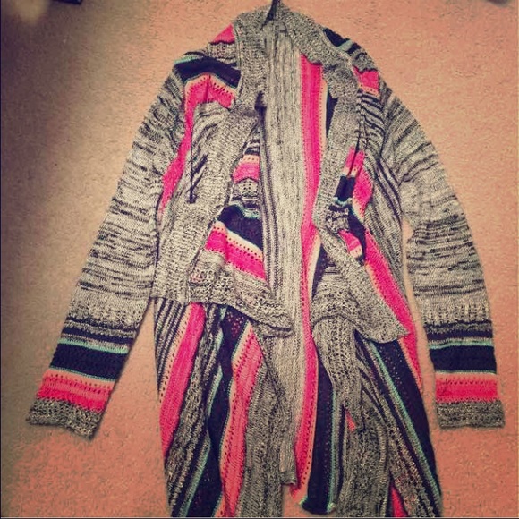 Long patterned cardigan!