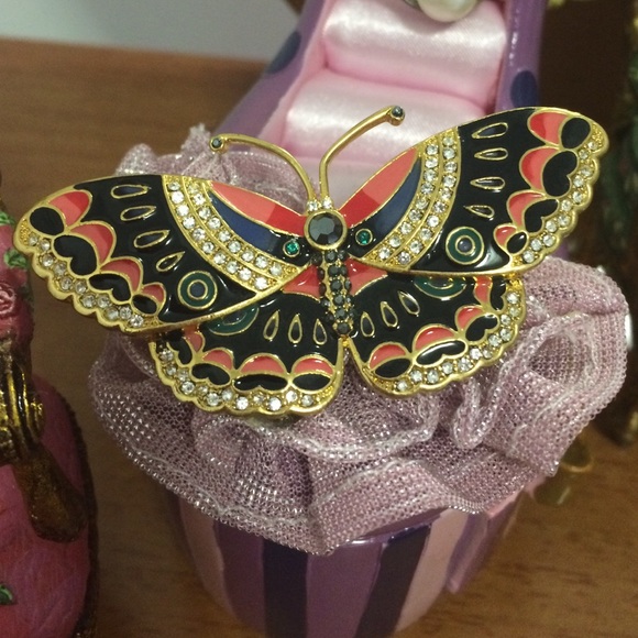 Butterfly Pin - Picture 2 of 3