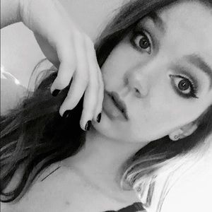 Meet your Posher, Isabella