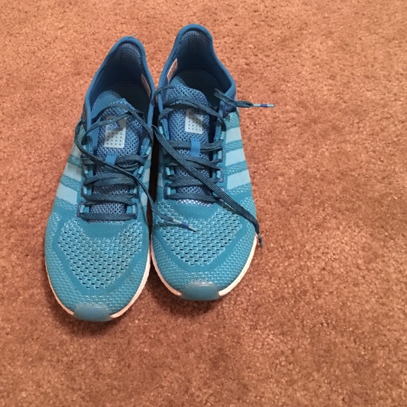 Adidas cosmic boost shoes - Picture 2 of 3