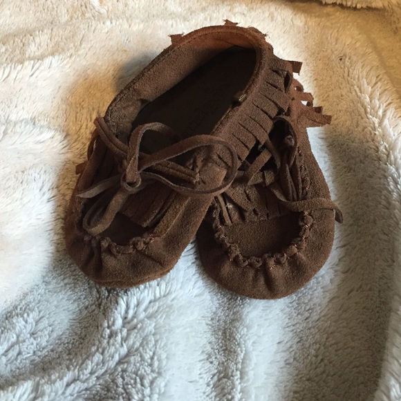 Super cute brown baby moccasins! - Picture 2 of 2