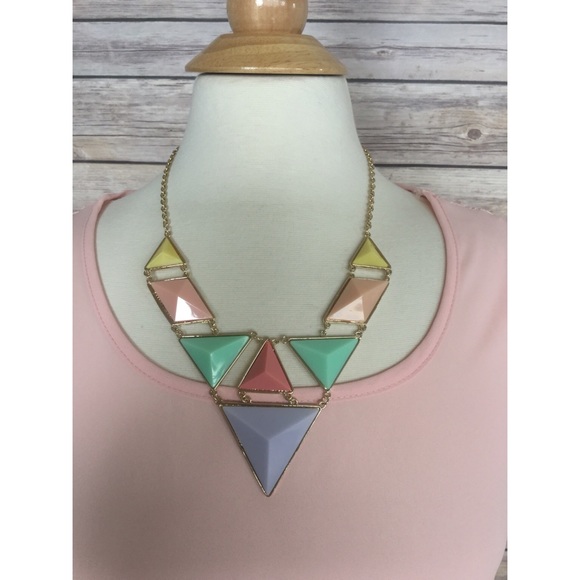 🌞SALE 🌞Pale peachy pink detailed top M or L - Picture 2 of 3