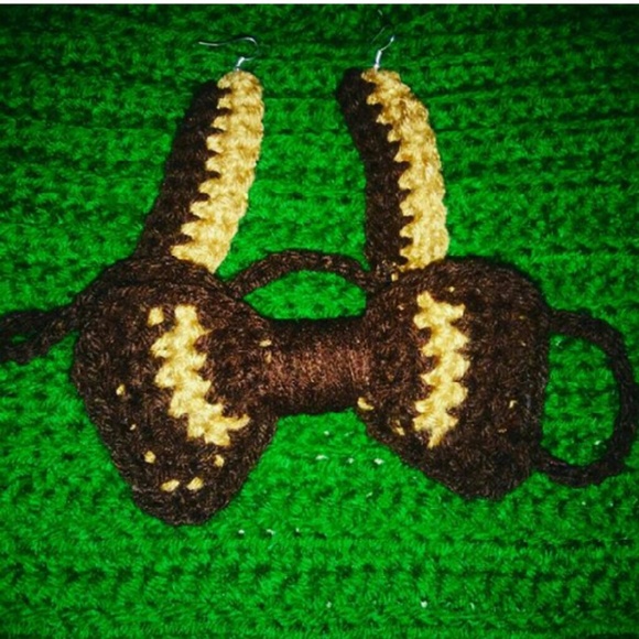 Earrings with matching Bowtie