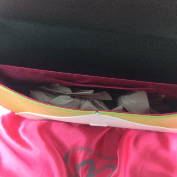 Hand Bag - Picture 3 of 4