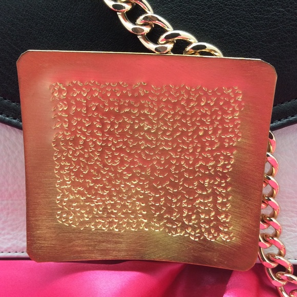 Hand Bag - Picture 4 of 4