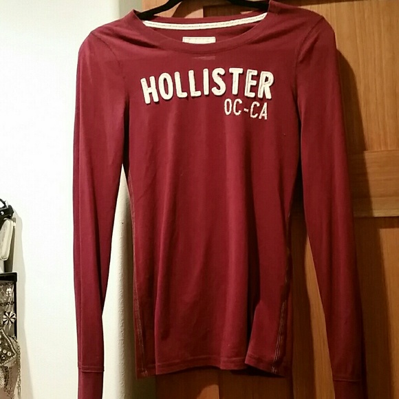 Hollister burgundy tee