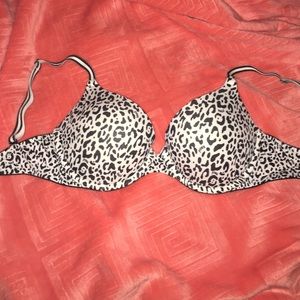 32DD Victoria's Secret bra.