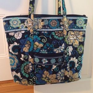 Vera Bradley tote bag!