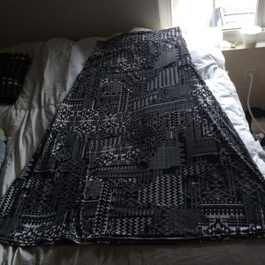 Black and white maxi skirt