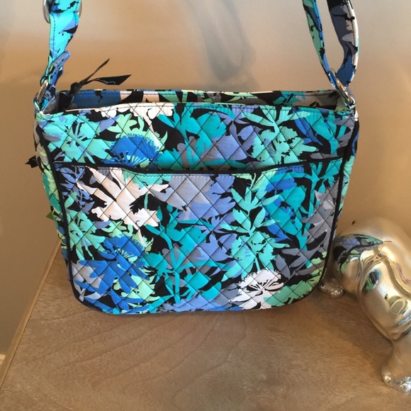 NWT Vera Bradley double zip mailbag in Camofloral - Picture 2 of 4