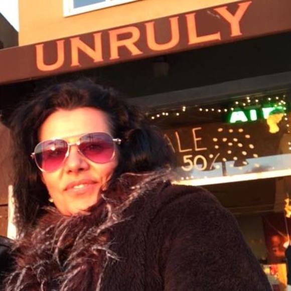 Meet your Posher, Myriam