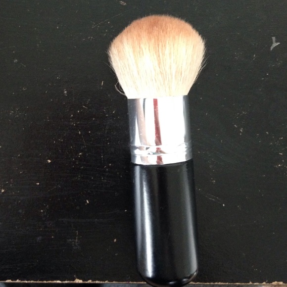 Contour brush
