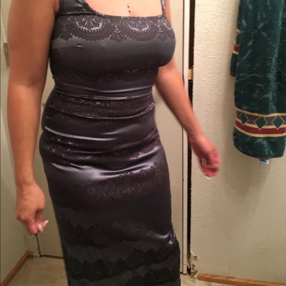 Grey/black formal dress. 6-8 size