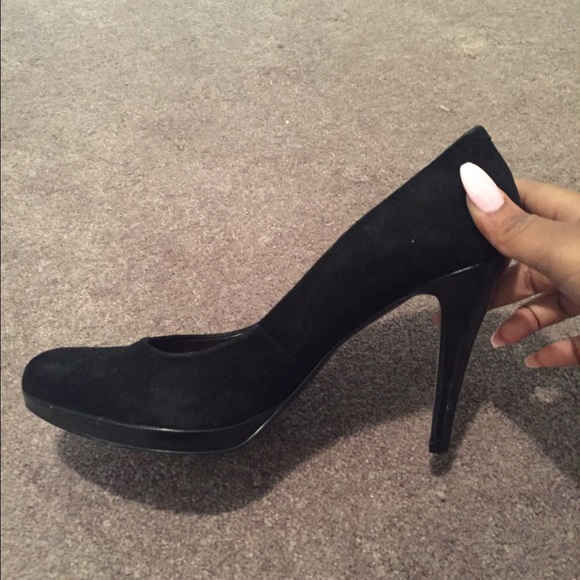Black heel - Picture 2 of 3