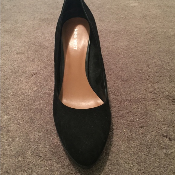 Black heel - Picture 3 of 3