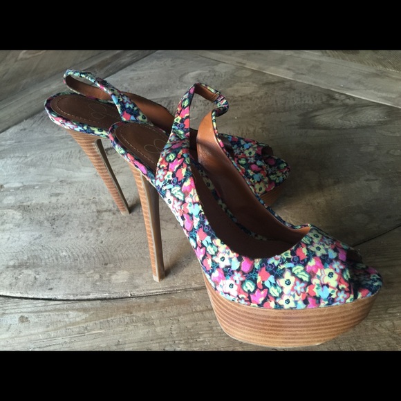 Jessica Simpson Platform Open Toe Sandals
