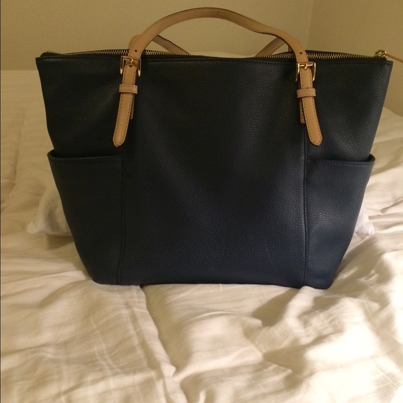 Michael Kors Handbag - Picture 2 of 3