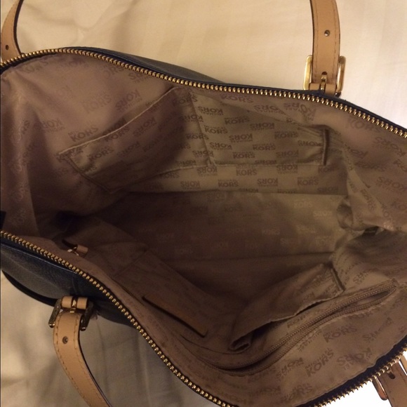 Michael Kors Handbag - Picture 3 of 3