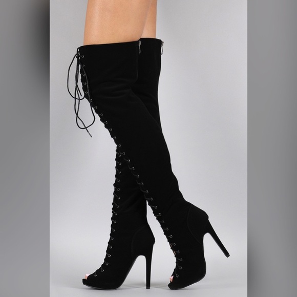 Over the knee boots - Picture 2 of 4