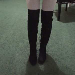 Black over-the-knee Boots