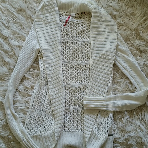 Never worn white Element cardigan. So cute!