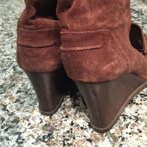 Very unique wedge boot - Picture 4 of 4