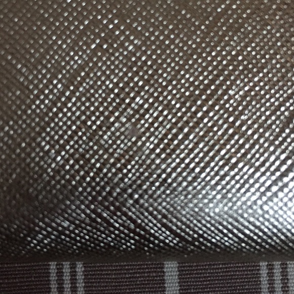 Kate Spade Laurie Wristlet - Picture 2 of 3