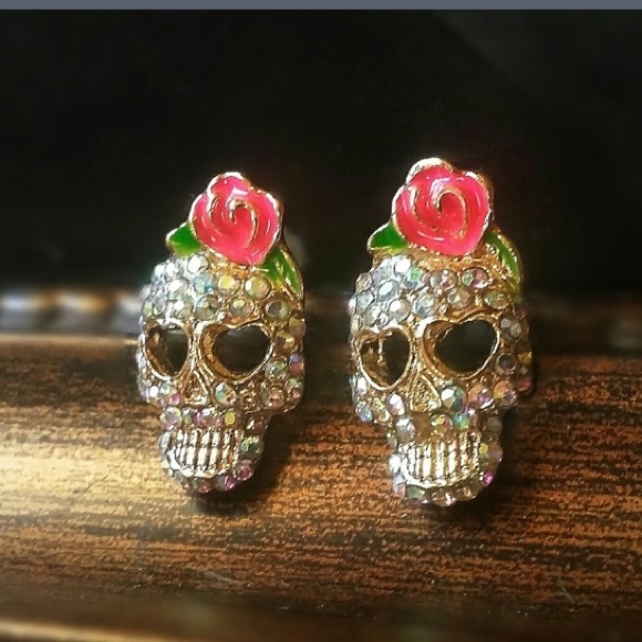 Jewelry - 💀Rhinestone Skull Earrings💀