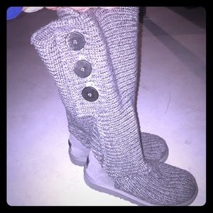 Gray knit Ugg boots
