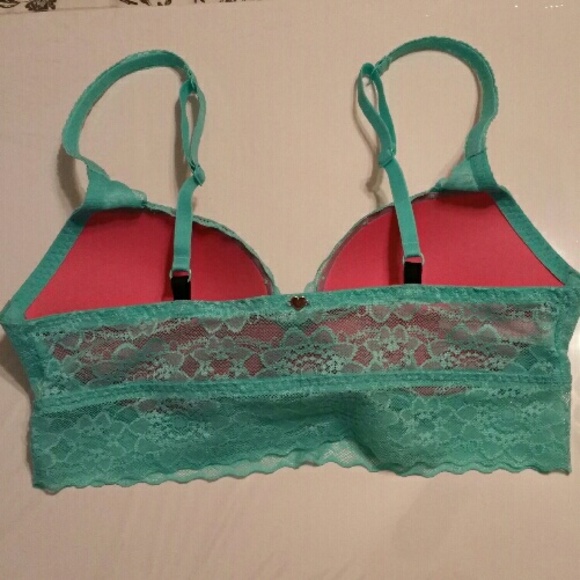 🚫SOLD🛇TROPICAL LACE PUSH-UP BRALETTE. - Picture 2 of 4