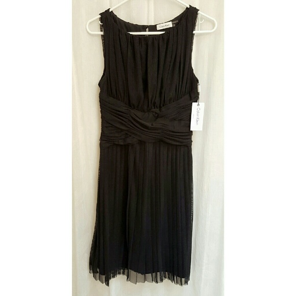 Calvin Klein classic black dress - NEW w tags - Picture 1 of 2