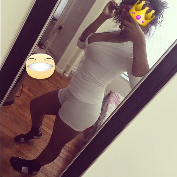 White cardigan 5$ on Ⓜ️ercari !!!
