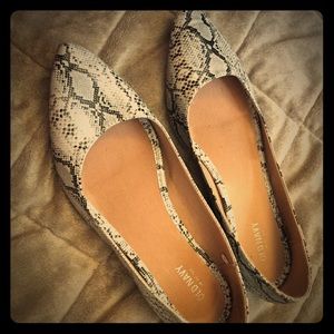 Snakeskin flats