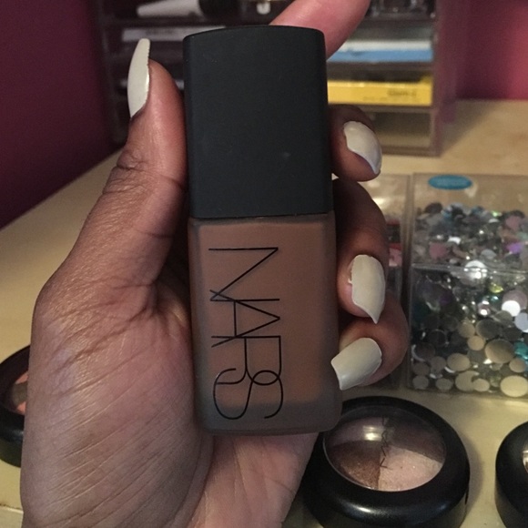 Full nars  sheer foundation