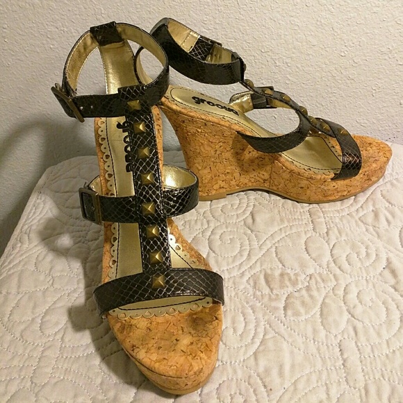 Gladiator style wedges