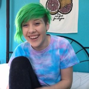 Meet your Posher, Clara