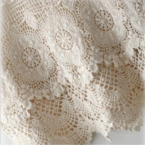 ๐ Embroidery lace Top -Free Size ๐XS-to M - Picture 2 of 3