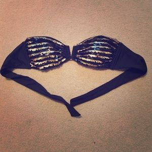 Black and gold VS swim top