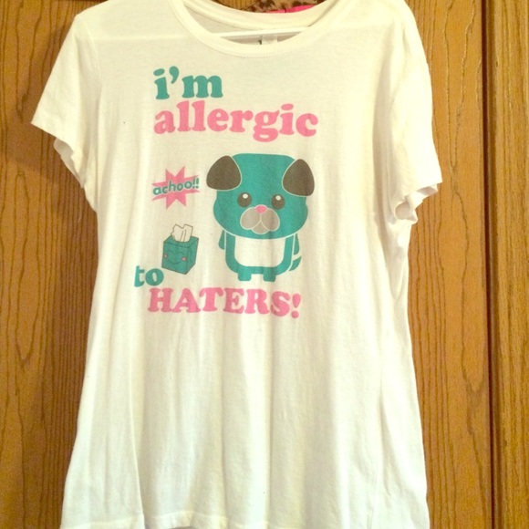 Tshirt - Picture 1 of 3