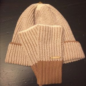 💯 Authentic MK Knit Hat & Gloves NWOT
