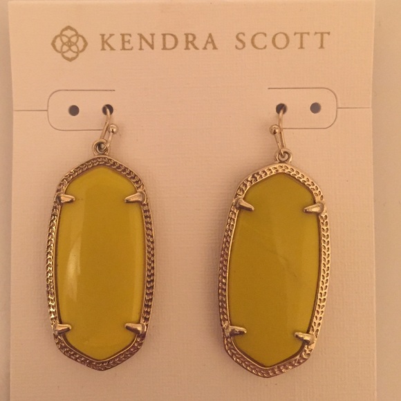New Kendra Scott Elle yellow earrings.